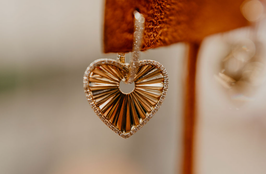 Mon Amour Diamond Fluted Heart Earrings