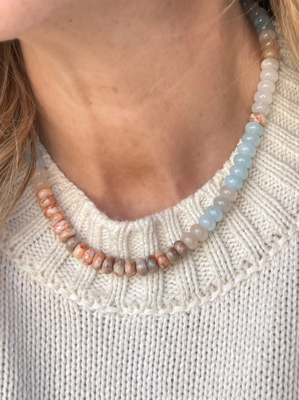 Rowan Necklace - Light blue, Peach, Ivory